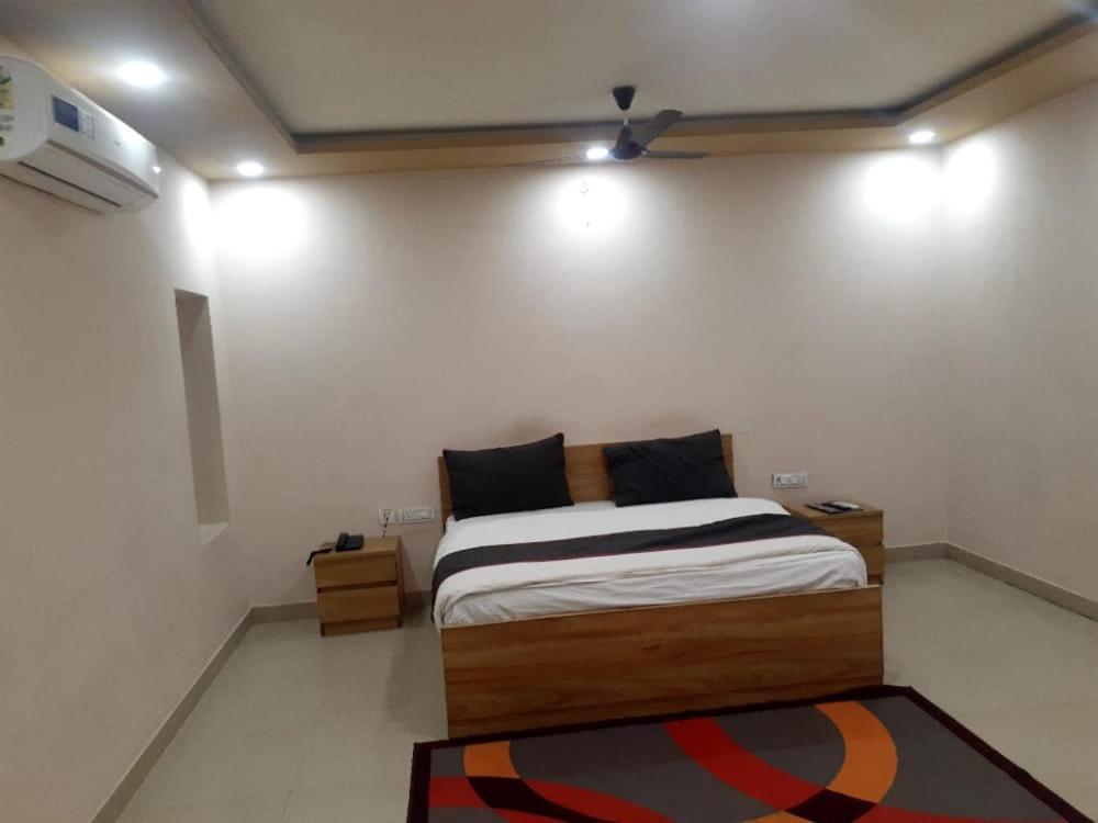 Hotel Bhanwar Niwas Jaipur Bagian luar foto